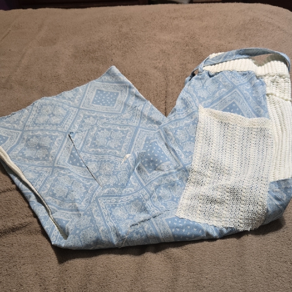 P116 NWT POL Blue and White Wide Leg Paisley Jeans Mesh Detail Pockets Sm Md Lg - Picture 4 of 14